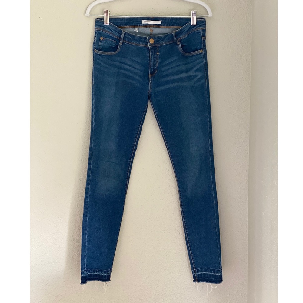 ZARA Trafaluc high rise dark wash skinny jeans size 6 with raw hem